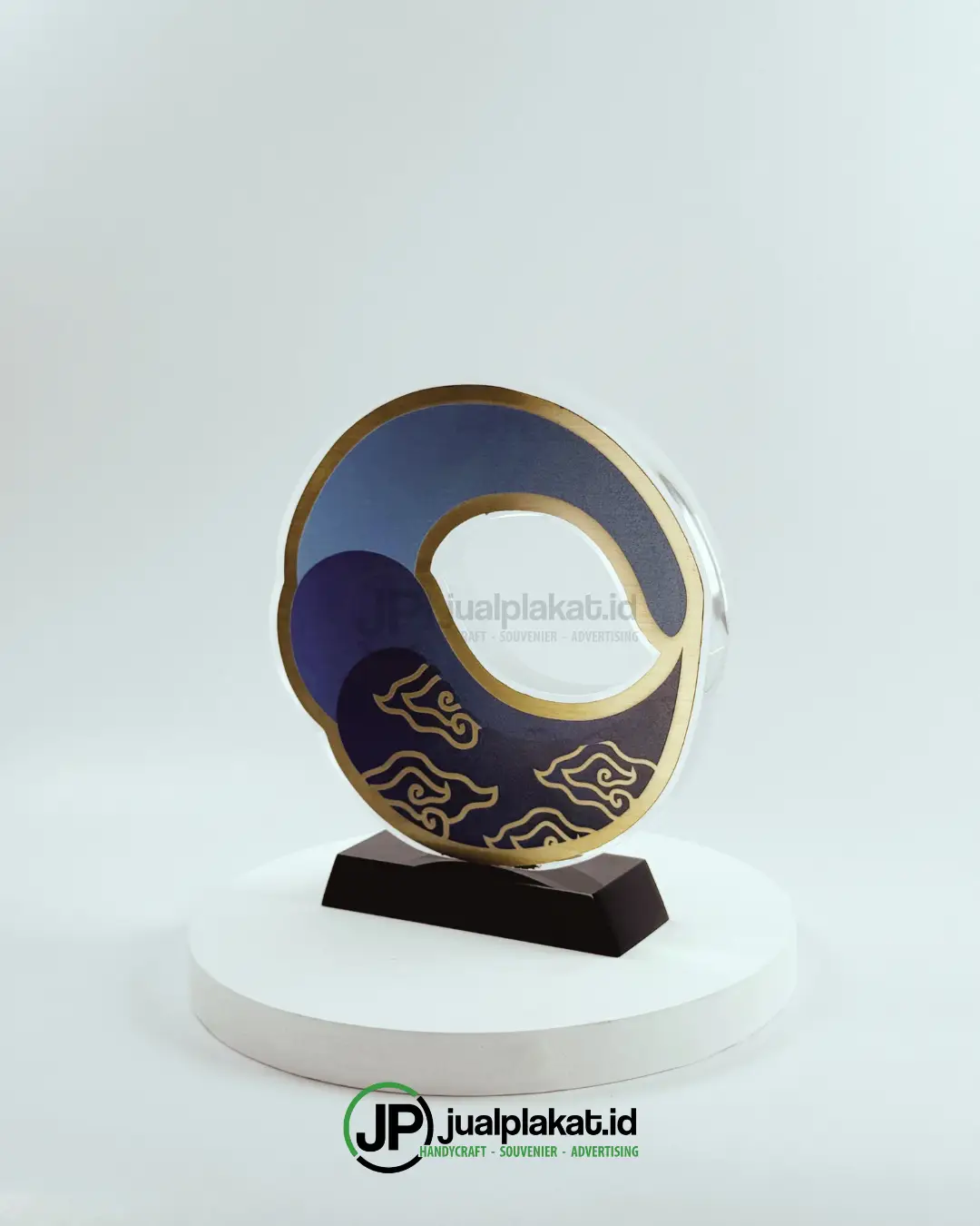Plakat Akrilik Custom Berbagai Model