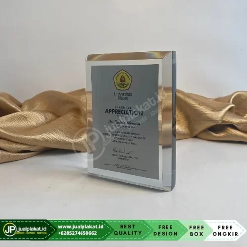Plakat Apresiasi Universitas Klabat