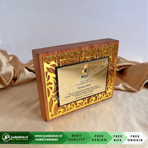 Plakat-Kayu-Custom-Pembicara-Seminar-Nasional-BPKH.webp Plakat Kayu Custom Pembicara Seminar Nasional BPKH
