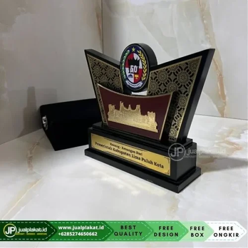 Plakat-Kayu-Custom-Pemerintah-Kabupaten-Lima-Puluh-Kota.webp Plakat Kayu Custom Pemerintah Kabupaten Lima Puluh Kota
