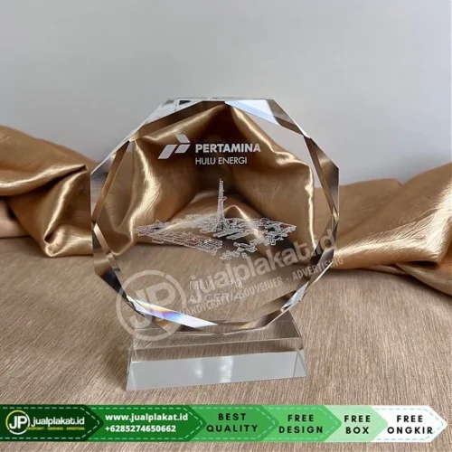 Plakat-Kristal-Custom-Pertamina-Hulu-Energi.webp Plakat Kristal Custom Pertamina Hulu Energi