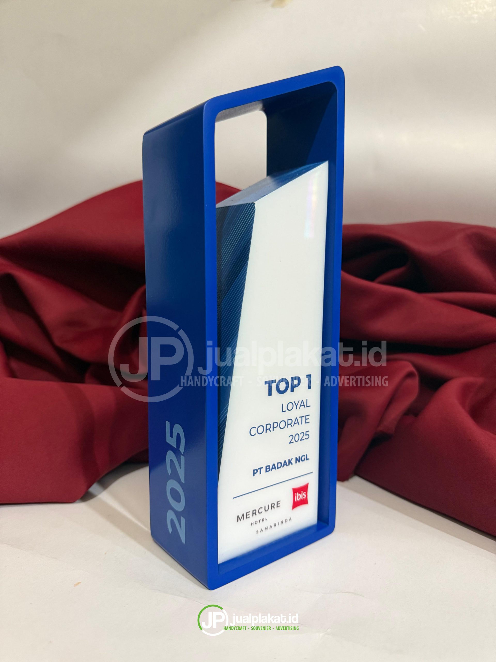 Plakat Resin Eksklusif Modern – Custom Desain Geometris Premium