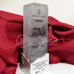 Plakat Resin Eksklusif Silver Glitter – Edisi Penghargaan MENDIKDASMEN