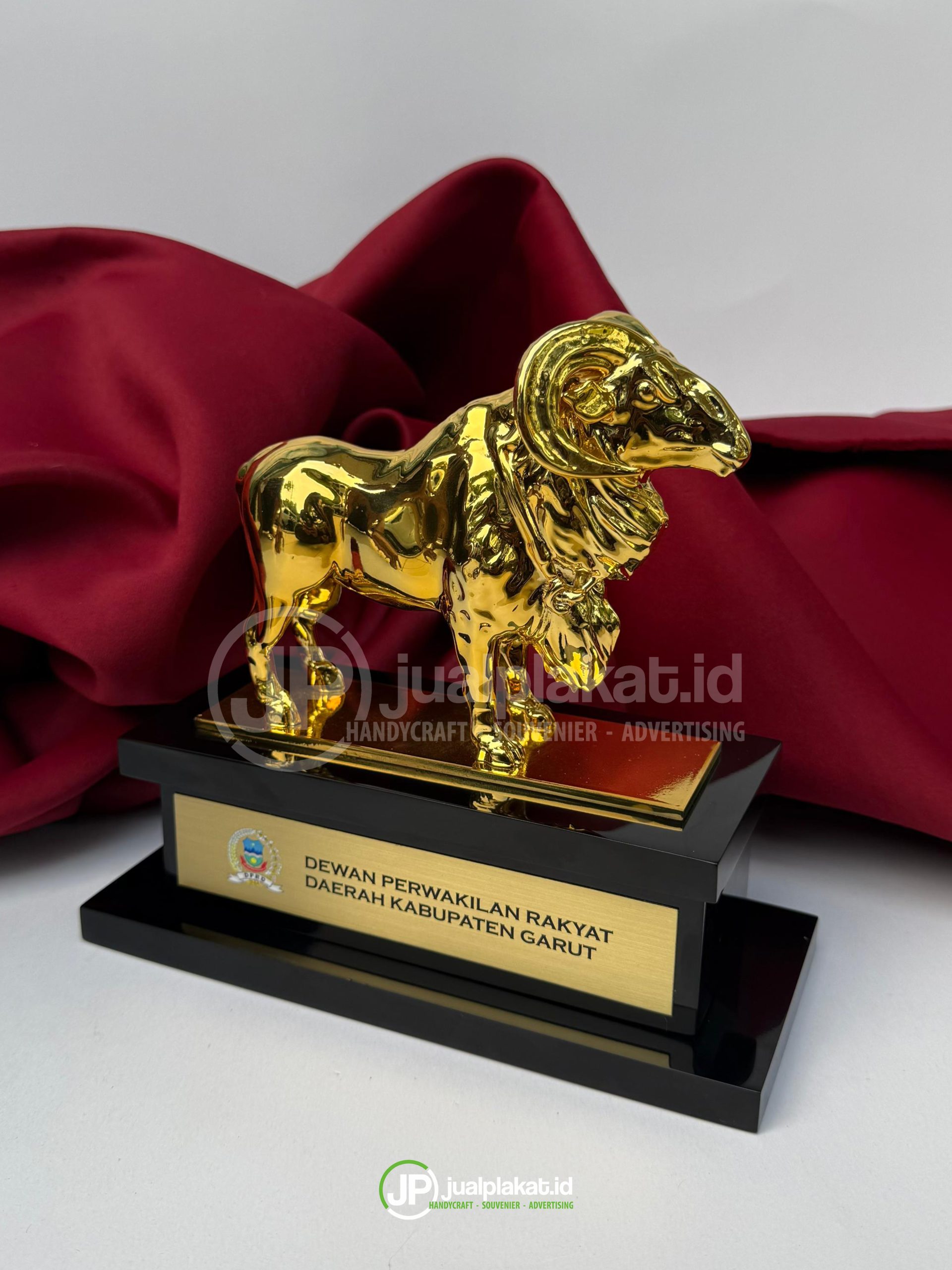 Plakat Miniatur Domba Garut Eksklusif - Cinderamata DPRD Kabupaten Garut