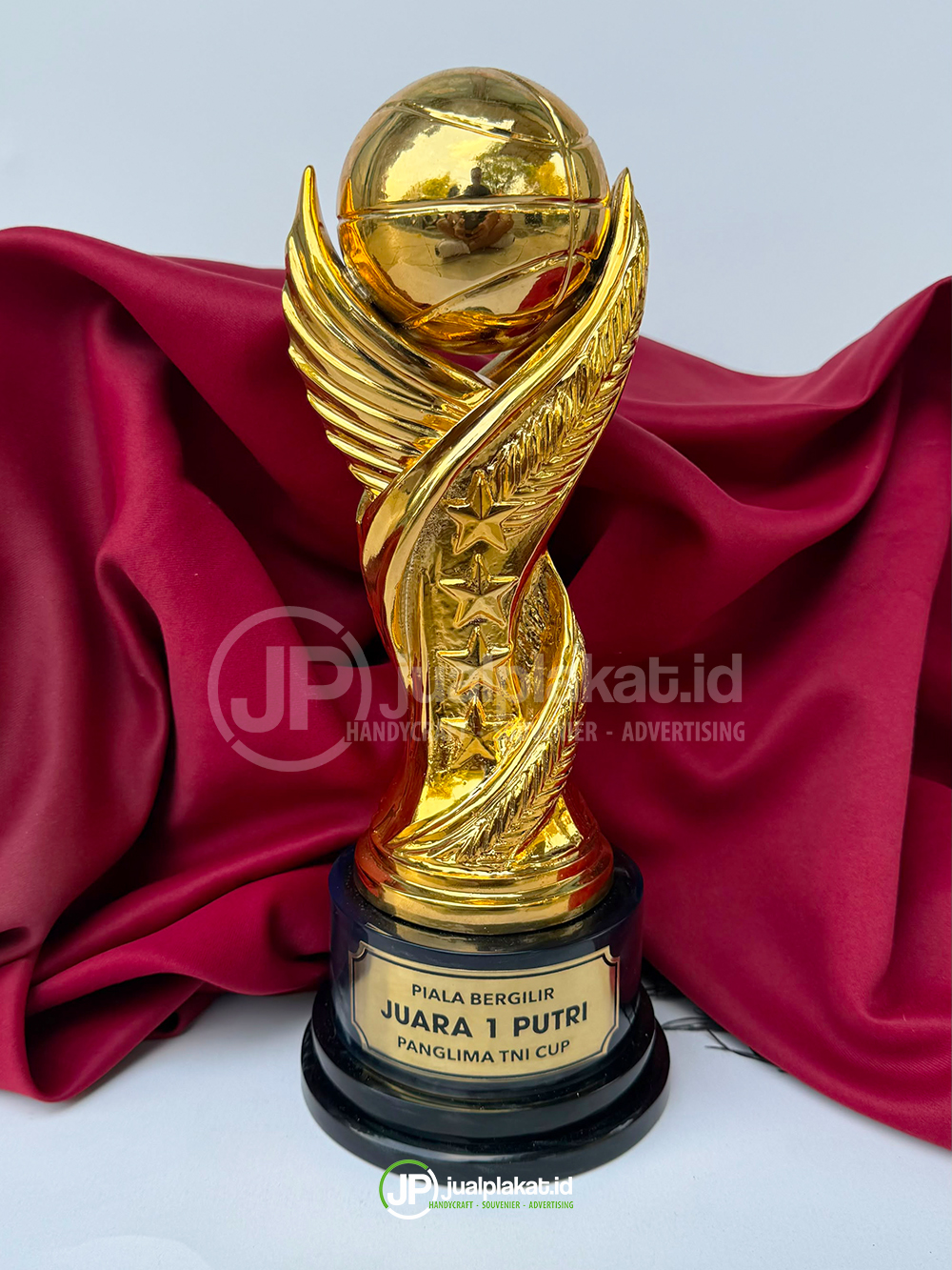 Piala Bergilir Basket Premium – Timah Sepuh Emas Custom