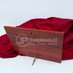 Plakat Kayu Eksklusif Kombinasi Stainless Hairline Custom – Professional Award / Plaque