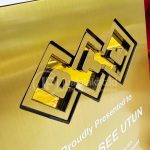 Plakat Kuningan Sepuh Emas Premium 3D Custom Logo “BTL”