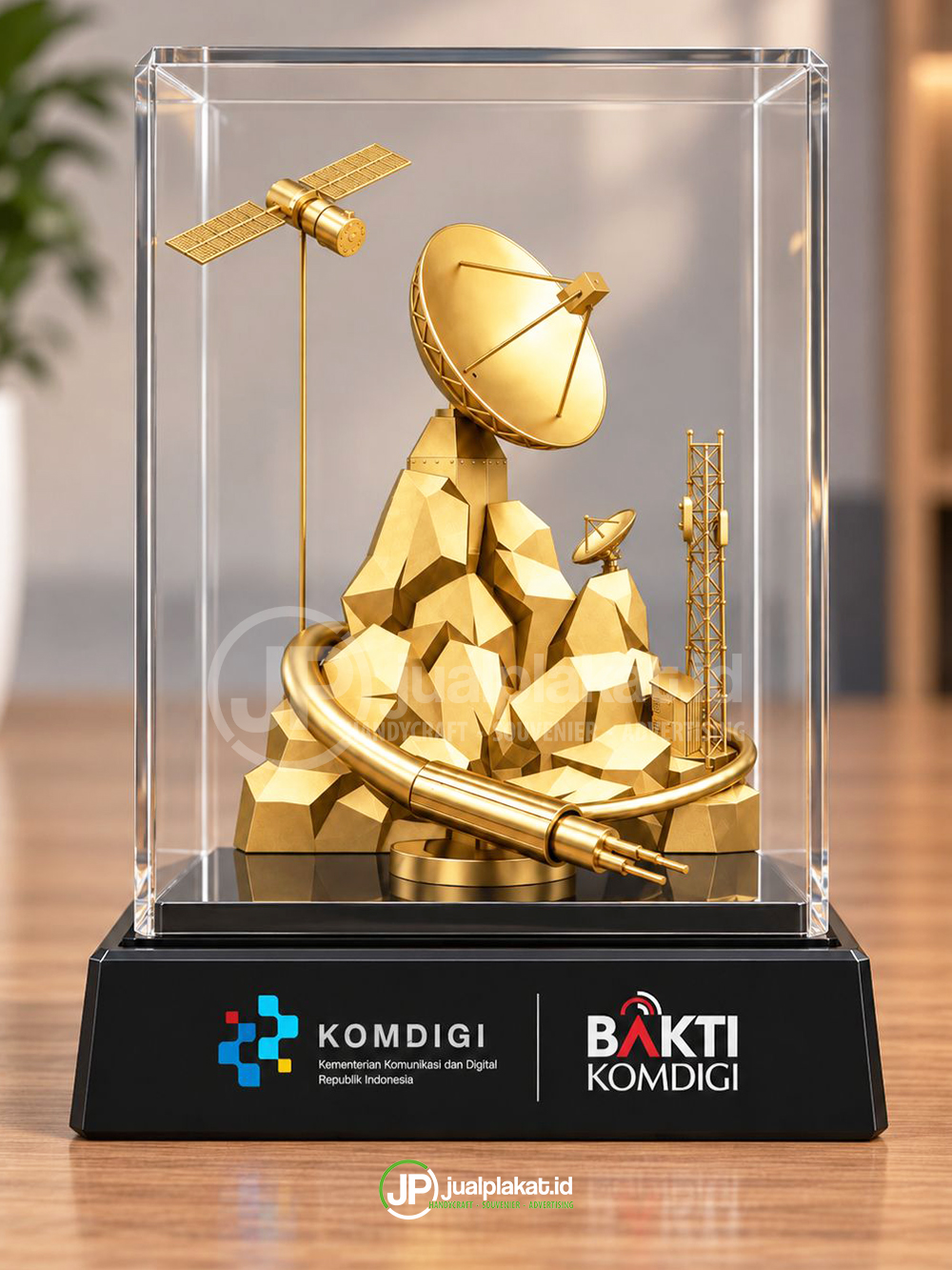 Plakat Miniatur Timah Sepuh Emas Eksklusif – Cenderamata Komdigi / BAKTI KOMDIGI