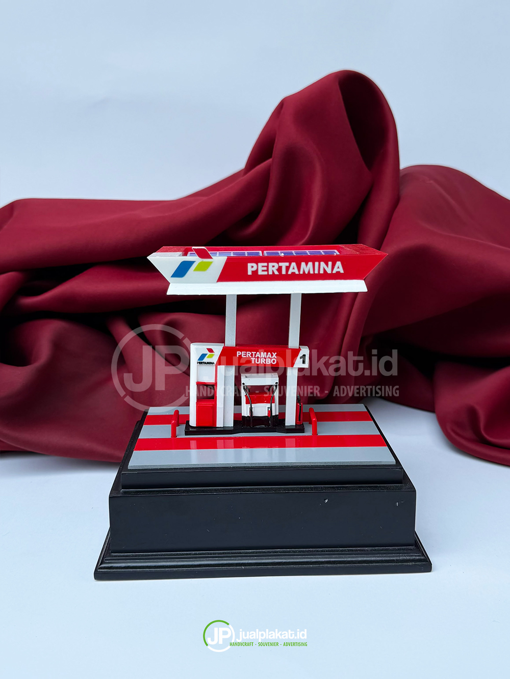 Plakat Miniatur SPBU Pertamina Eksklusif – Souvenir & Penghargaan Perusahaan