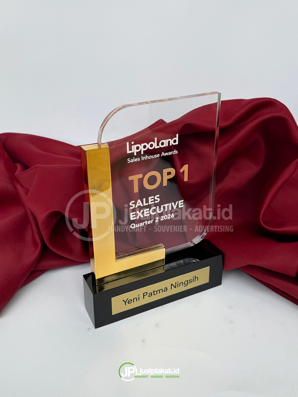 Plakat Akrilik Premium Kombinasi Resin / Plat Gold – LippoLand Sales Awards