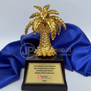 Plakat Penghargaan Eksklusif Pohon Kelapa Sawit Emas SMART Agribusiness