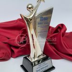 Trophy Timah Eksklusif Silver Star – Custom Desain Penghargaan & Kejuaraan