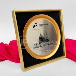 Plakat PERTAMINA Premium Kayu & Plat Stainless Custom – Award & Souvenir BUMN