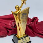 Trophy Timah Eksklusif Gold Star – Custom Desain Penghargaan & Kejuaraan