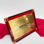 Plakat Sertifikat RSUD BANTEN Premium Kayu & Plat Kuningan Custom – Award Eksklusif